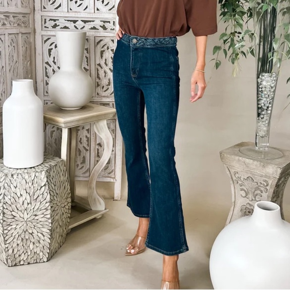 Frame 27x26 Le Crop Braided Mini Boot Cut Jean 0899 blue dark cropped